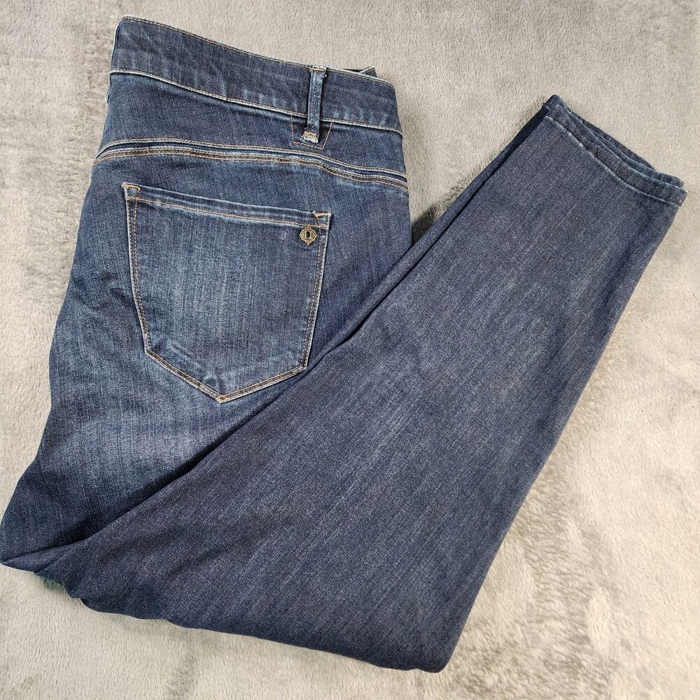 Democracy Jeans Women's 18W Blue Absolution Stretch Booty Lift Straight Leg